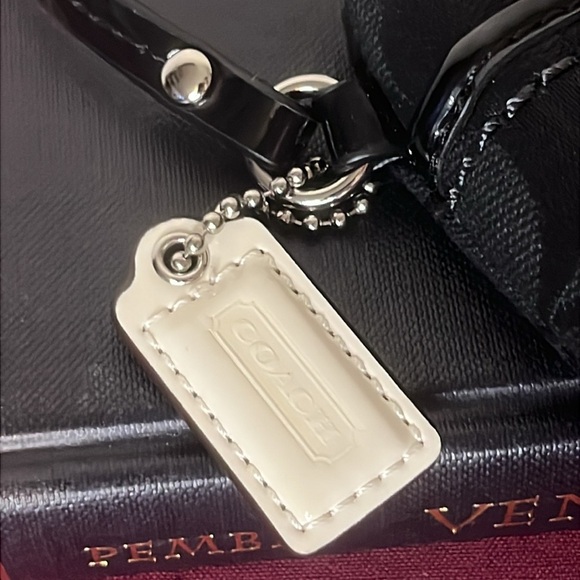 Coach Black Monogram Canvas Turn Lock Wristlet with Patent Leather Trim - Picture 3 of 11